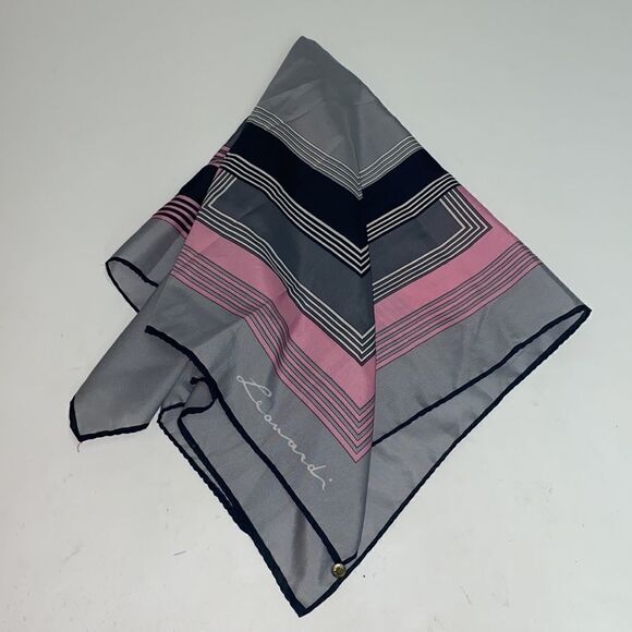 Vintage Geometric scarf by Leonardi 29.5 x 29.5 - Picture 5 of 5